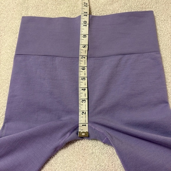 Smartwool Intraknit Base Layer Bottoms in Ultra Violet Seamless Leggings - Picture 8 of 14
